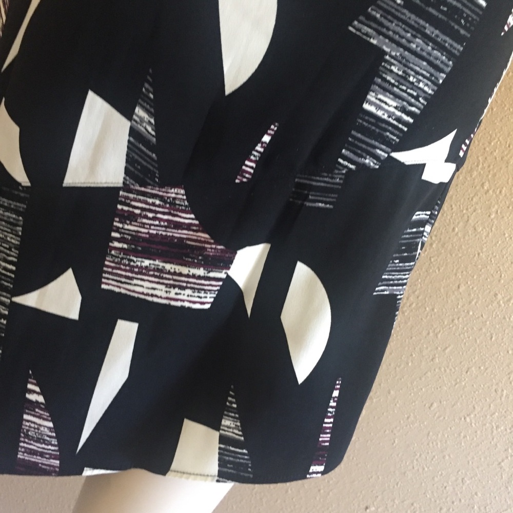 Valette Abstract Retro Dress - Picture 6 of 7